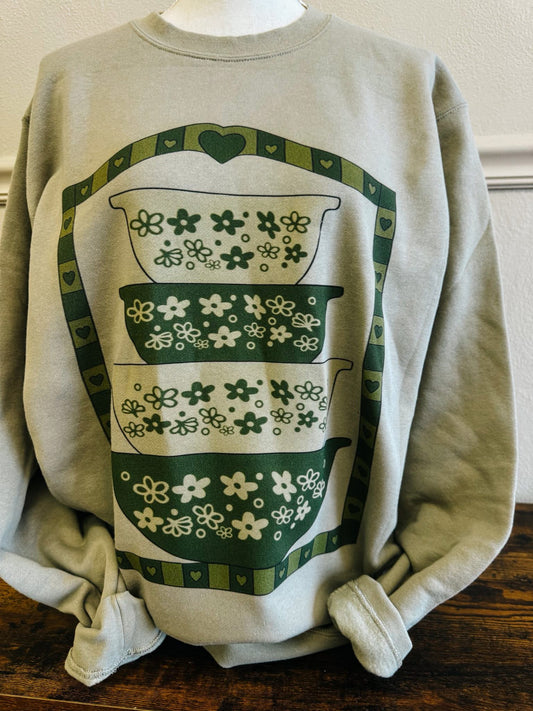 Old School Vintage Dishes Trendy Sweatshirt