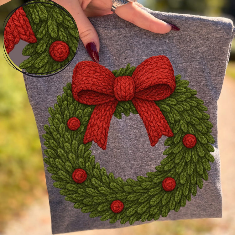 Vintage Faux Yarn Christmas Wreath Graphic Tee