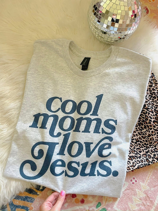 Cool Moms Love Jesus Faith Bella Canva Tee