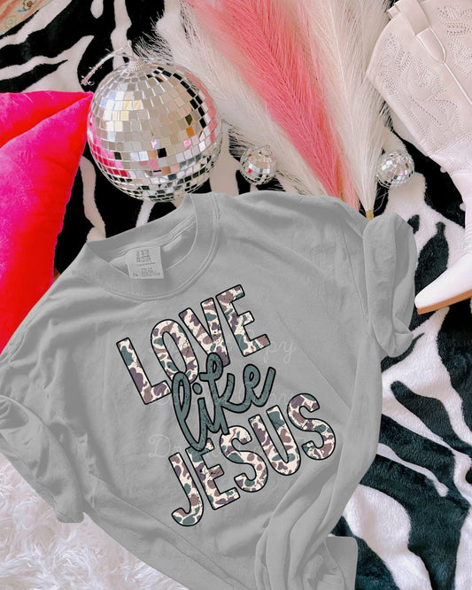 Love Like Jesus Camo Comfort Colors Graphic Tee