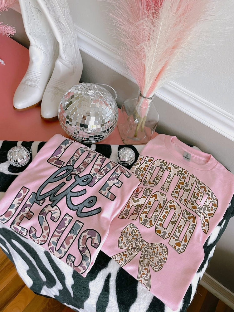 Love Like Jesus Camo Pink Bella Canva Tee